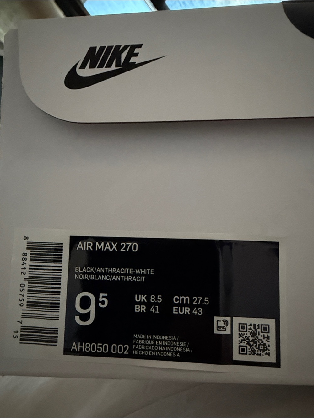 Nike Men’s Air Max 270 Sneakers - White & Black - Picture 8 of 8